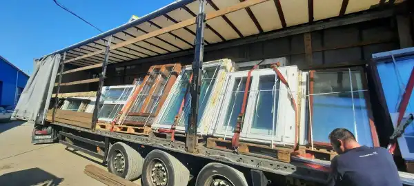 Fenster-Transport in der Ukraine angekommen!