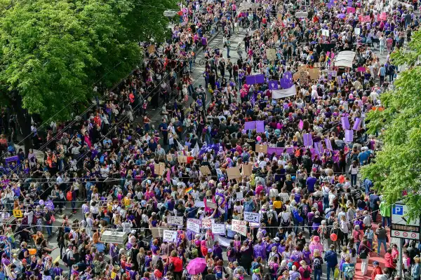 Stage for June 14 Geneva