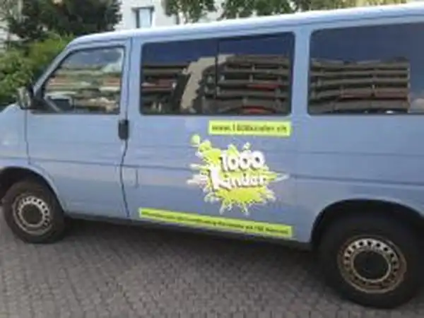 Der 1000 Kinder BUS