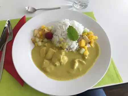 zusammen kochen und essen